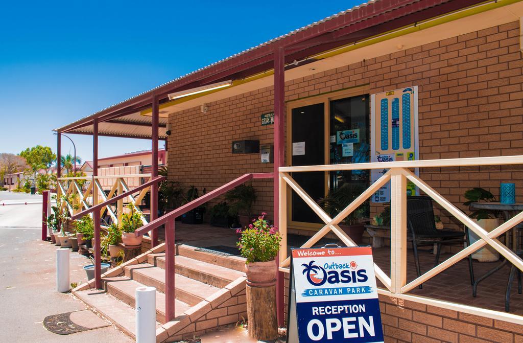 Outback Oasis Caravan Park カーナーボン エクステリア 写真